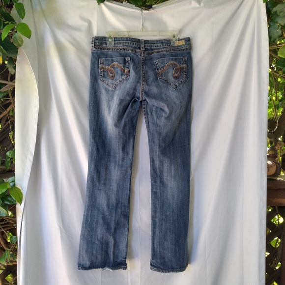 See Thru Soul Jeans Womens Size 31 Embroidered Med Wash Straight Leg - Picture 2 of 7